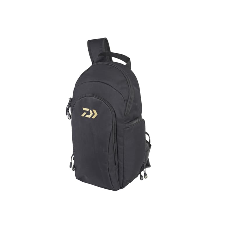 DAIWA BALIKÇI ÇANTASI OMUZ ASKILI BLACK/GOLD 20*15*45CM